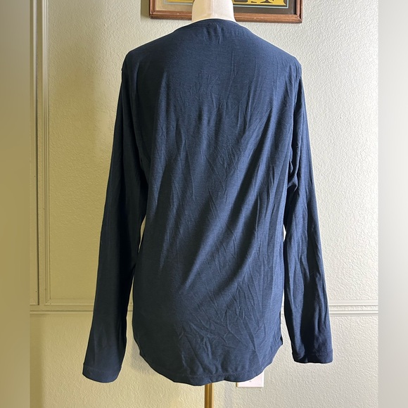 Vuori Men’s Strato Tech Long Sleeve - Picture 2 of 8